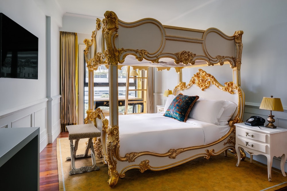Royal Suite, Multiple Beds photo 1