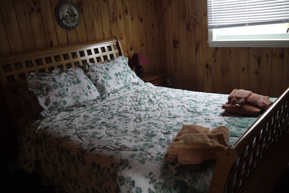 Romantic Cottage, 1 Bedroom, Ocean View (Shontelle) photo 1