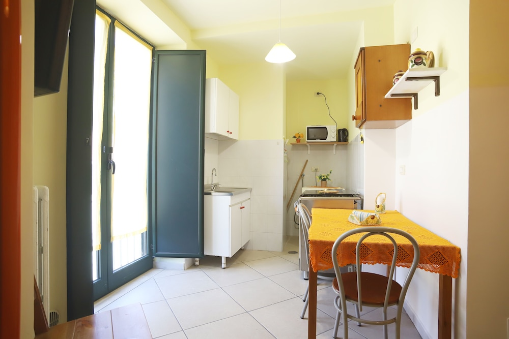 Basic Apartment, 1 Bedroom photo 2