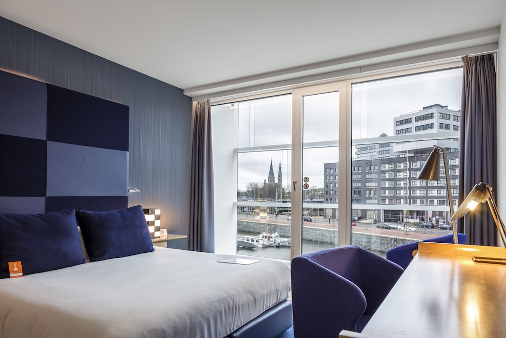Room, 1 Queen Bed (Cosy) - Photo 3