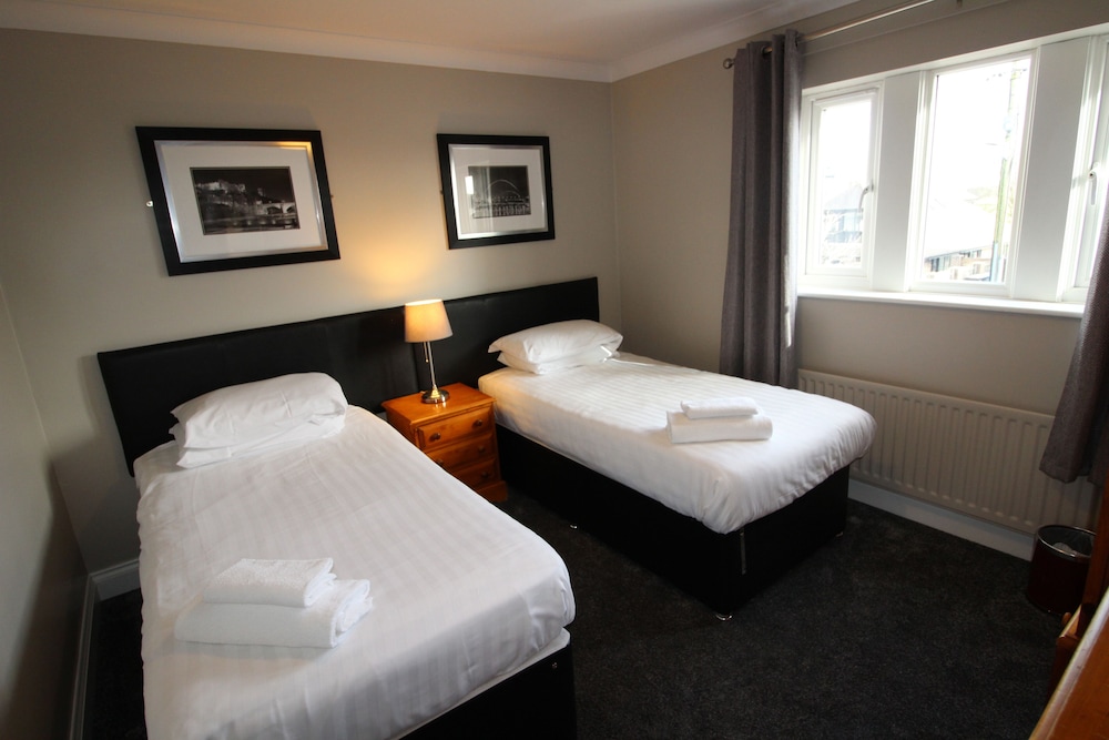 Traditional Cottage, 3 Bedrooms photo 3