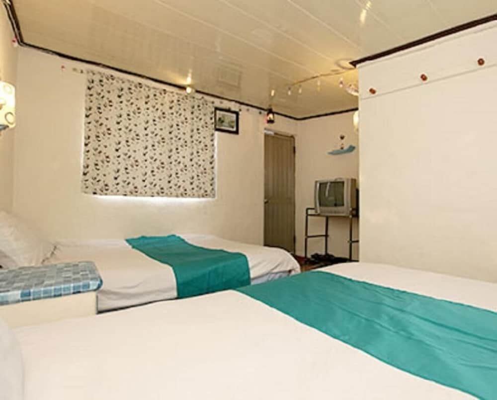 Standard Quadruple Room photo 2
