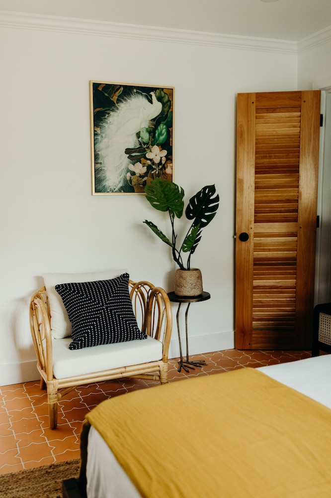 Superior Room, 1 Queen Bed photo 3