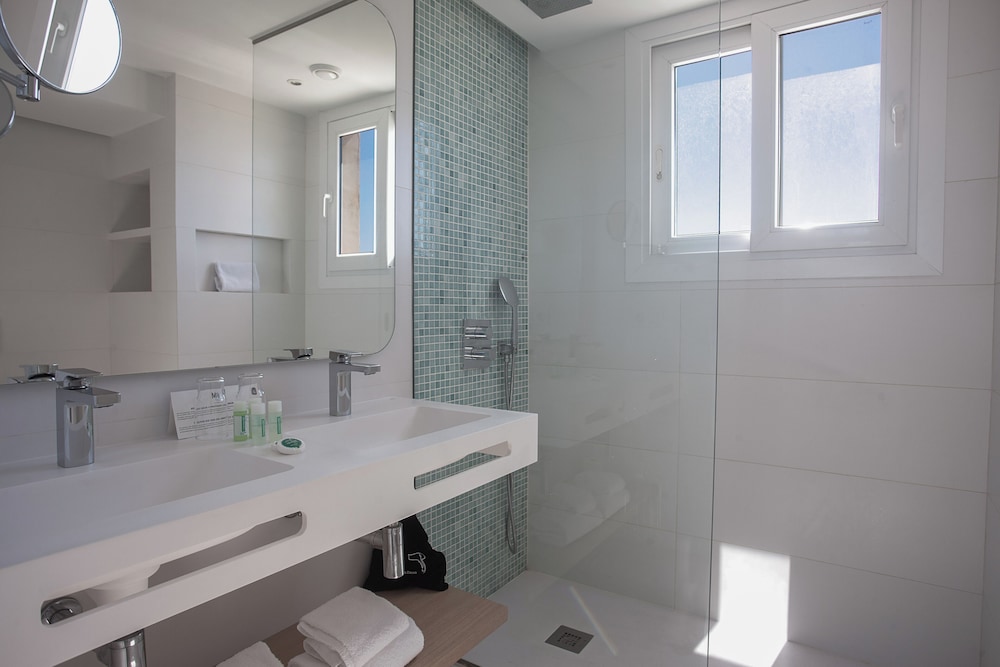 Superior Room, Partial Sea View