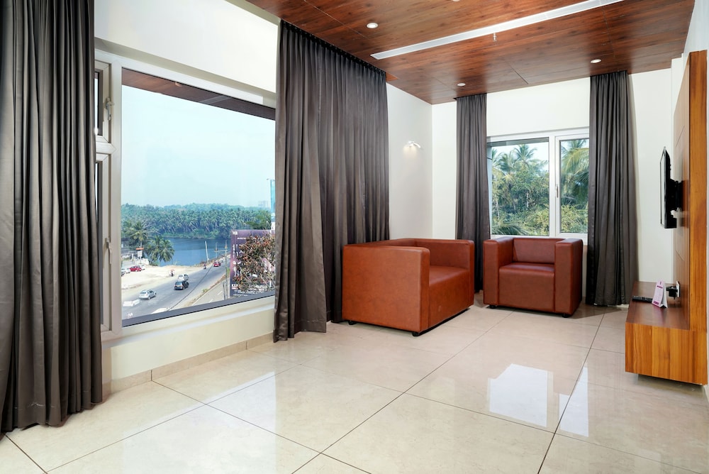 Suite - Photo 2
