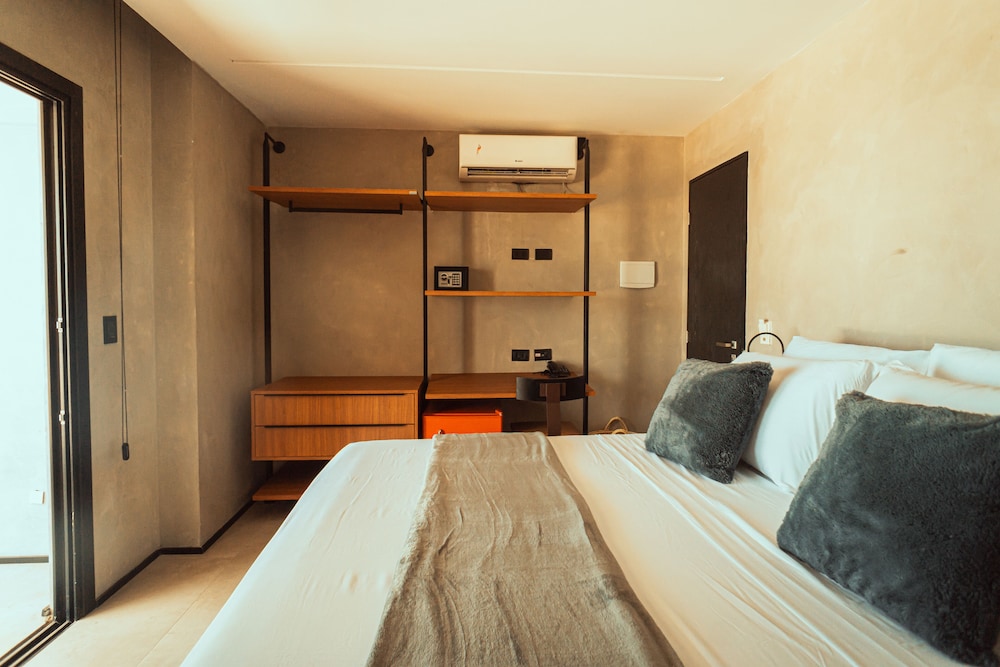 Comfort Suite photo 2