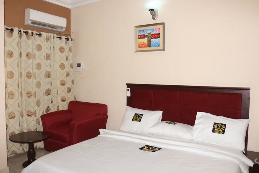 Premium Suite, 1 Queen Bed, Non Smoking photo 1