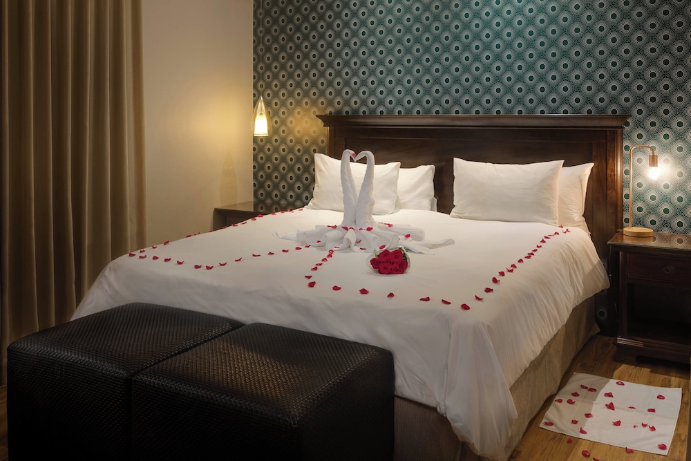 Room, 1 King Bed - Photo 2