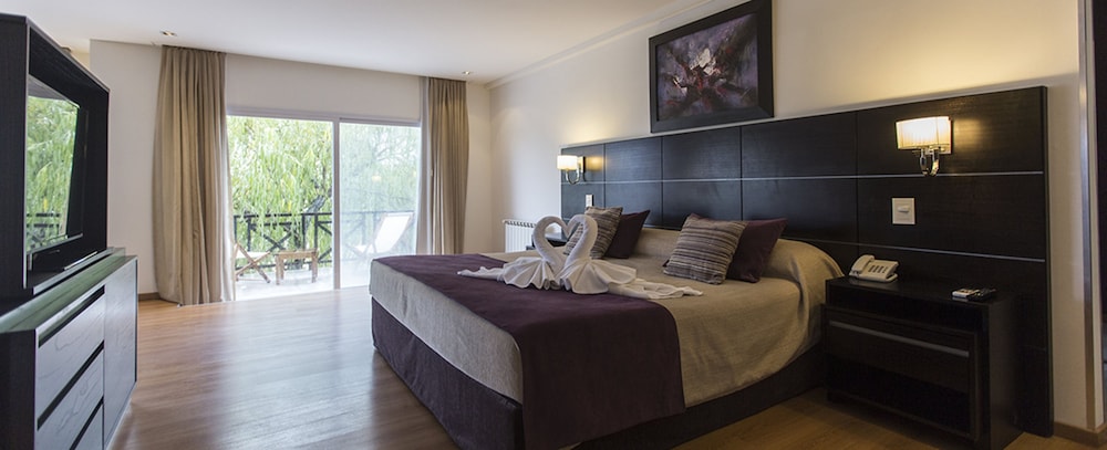 Deluxe Room, 1 King Bed