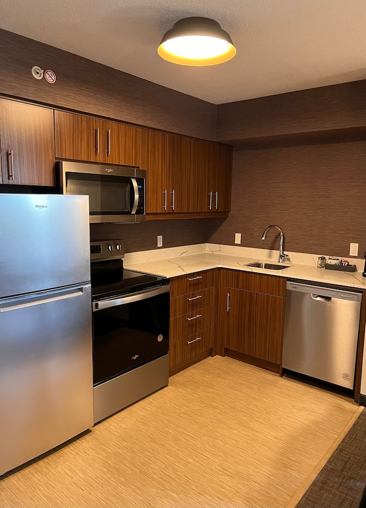Suite, Multiple Beds - Photo 5