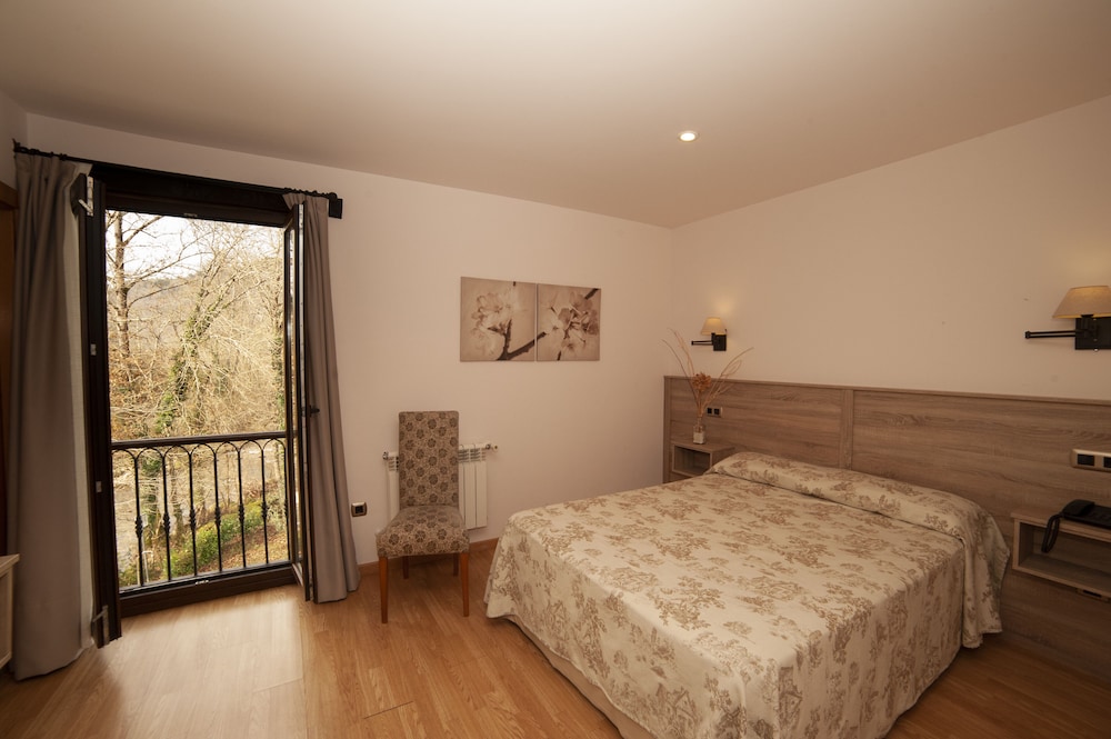 Standard Double Room - Photo 4