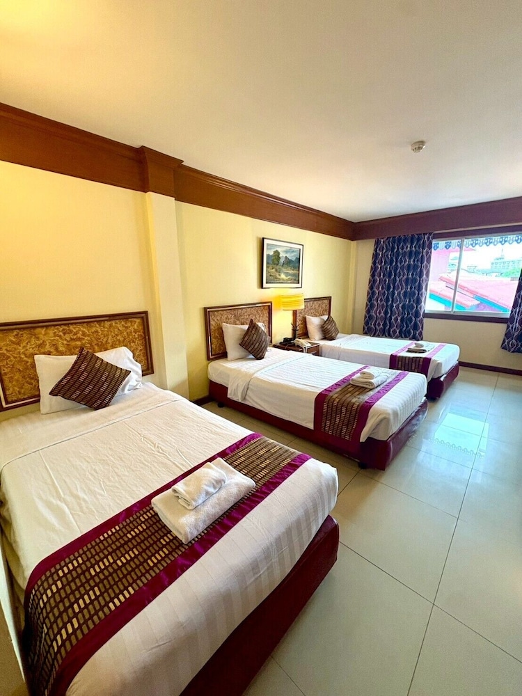 Superior Triple Room - Photo 8