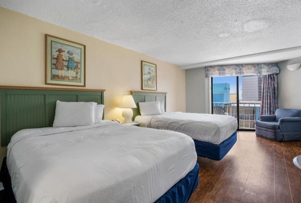 Room, 2 Queen Beds, Kitchenette, Ocean View