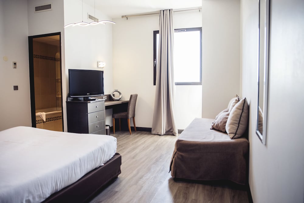 Quadruple Room - Photo 4