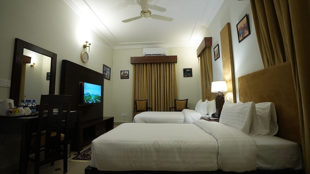 Deluxe Double or Twin Room