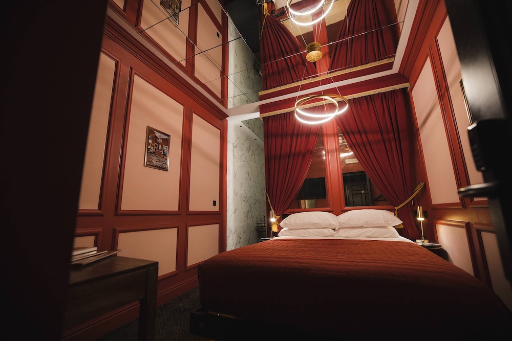 Romantic Room - Bath for 2 (The Red Room) - Photo 1