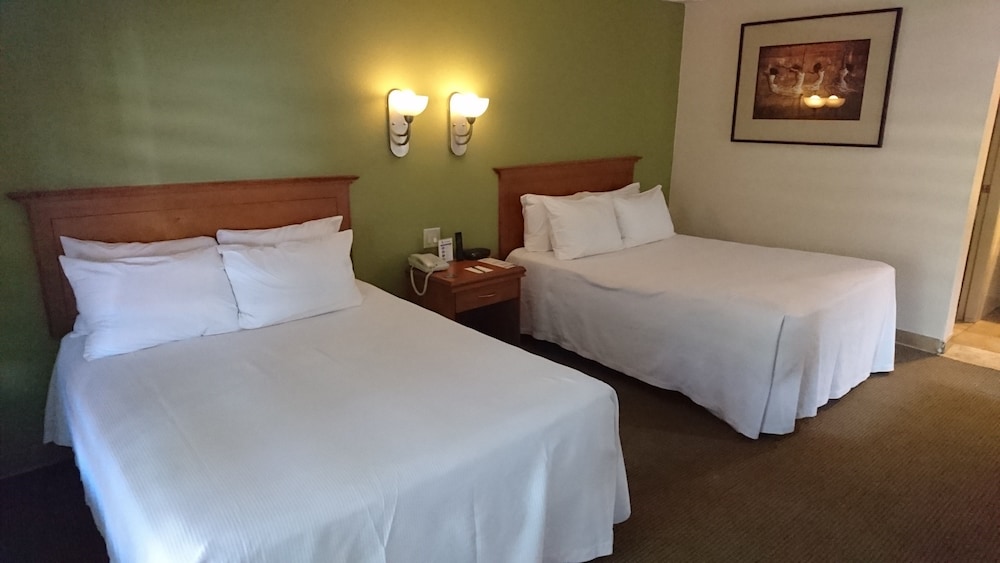 Standard Double Room, 2 Double Beds - Photo 2