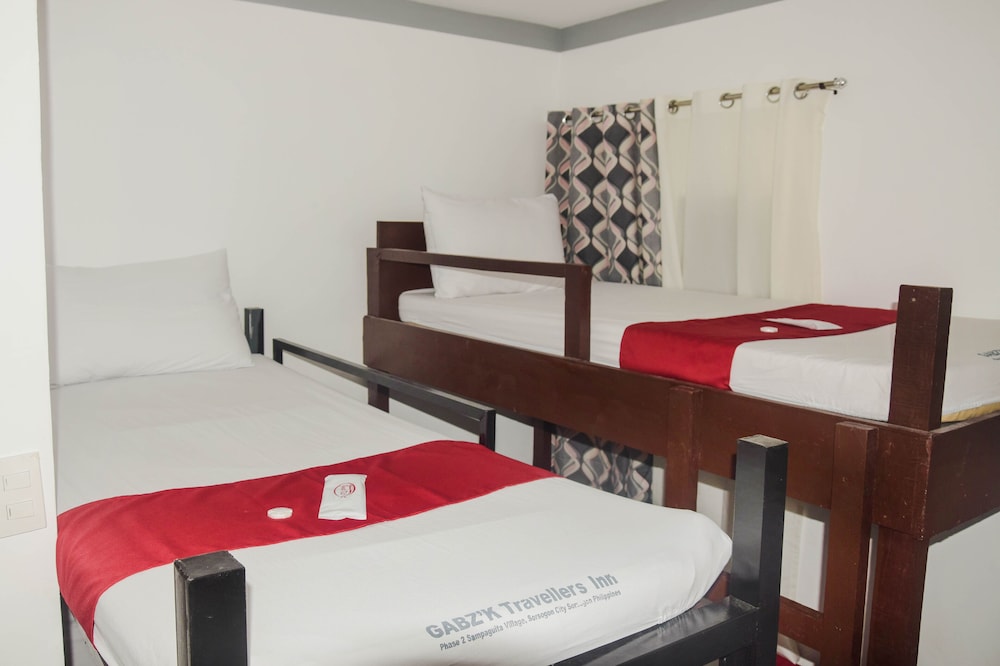 Deluxe Quadruple Room - Photo 9