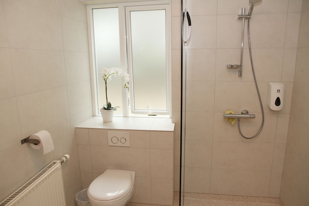 Triple Room, Shared Bathroom photo 2