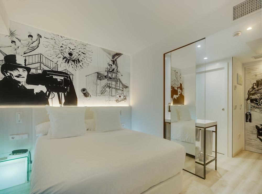 Standard Double Room, 1 Double or 2 Twin Beds - Photo 12