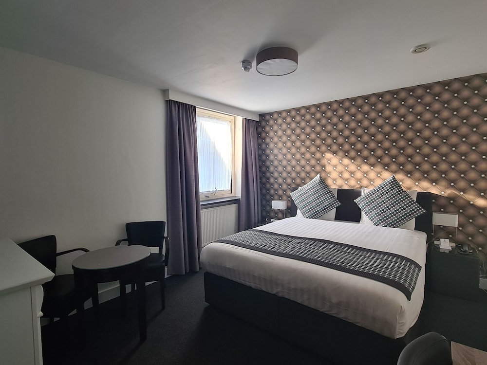 Business Room, 2 Twin Beds, Non Smoking - Photo 2