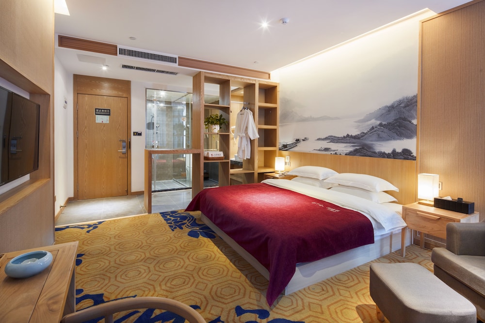 Classic Double Room, Non Smoking (Mainland China Citizens Only) photo 1