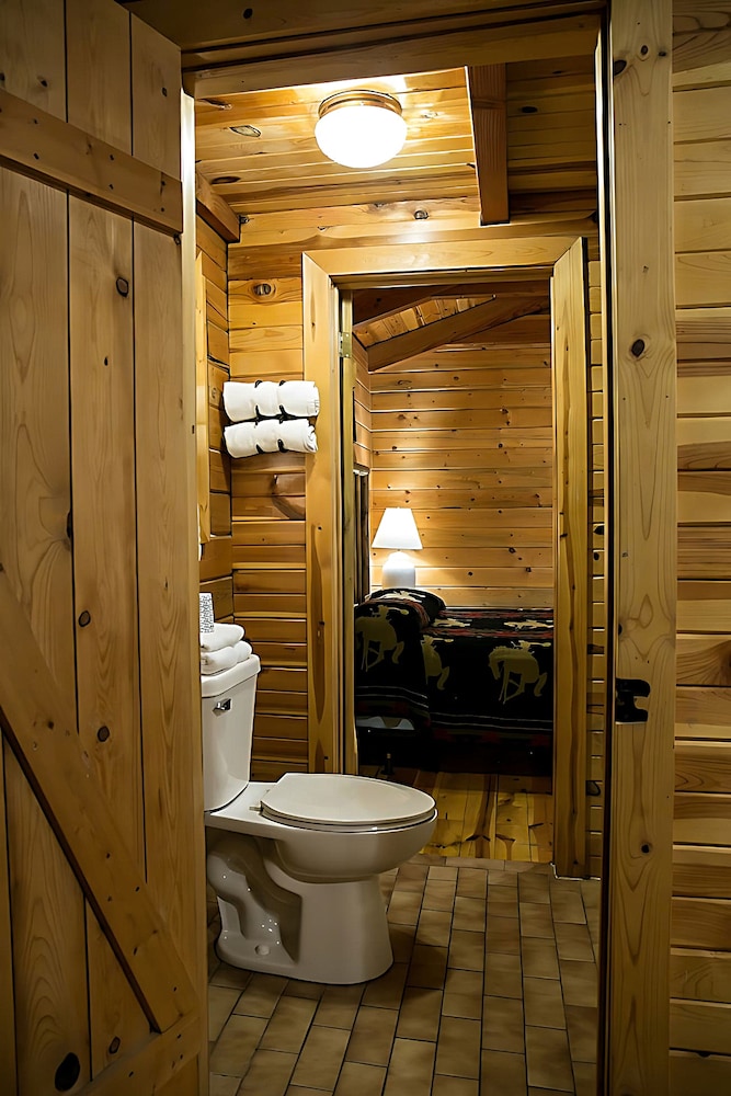 Cabin 10 photo 3