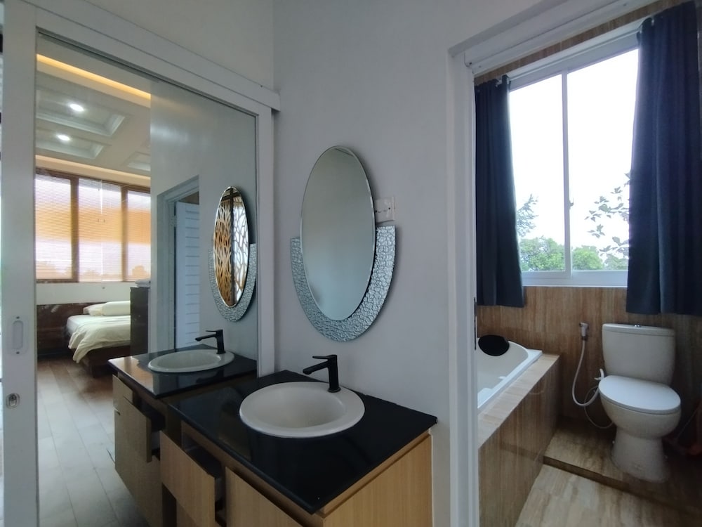 Deluxe Studio, 1 Bedroom, Mountain View photo 3