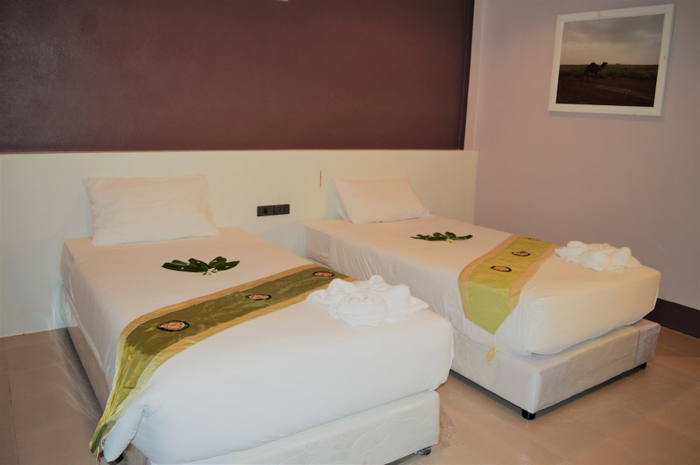 Deluxe Room - Photo 8