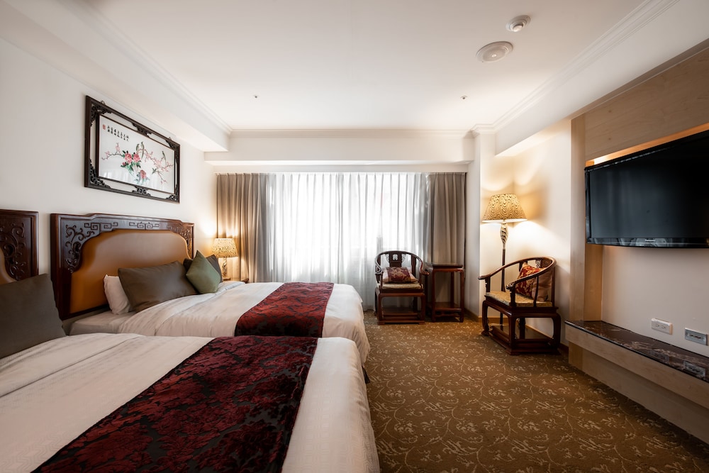 Executive Room with two Queen Beds - Photo 4