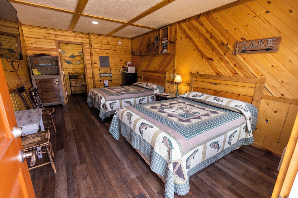 Basic Cabin photo 1