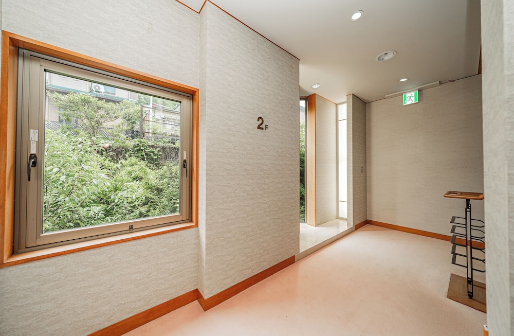 Comfort Room, Multiple Beds, Terrace, Mountain View photo 2