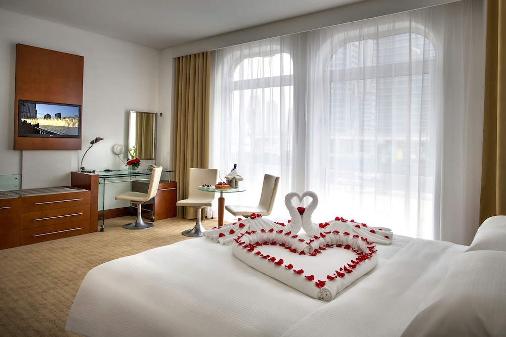 Studio, 1 King Bed (Burj Khalifa View) photo 2