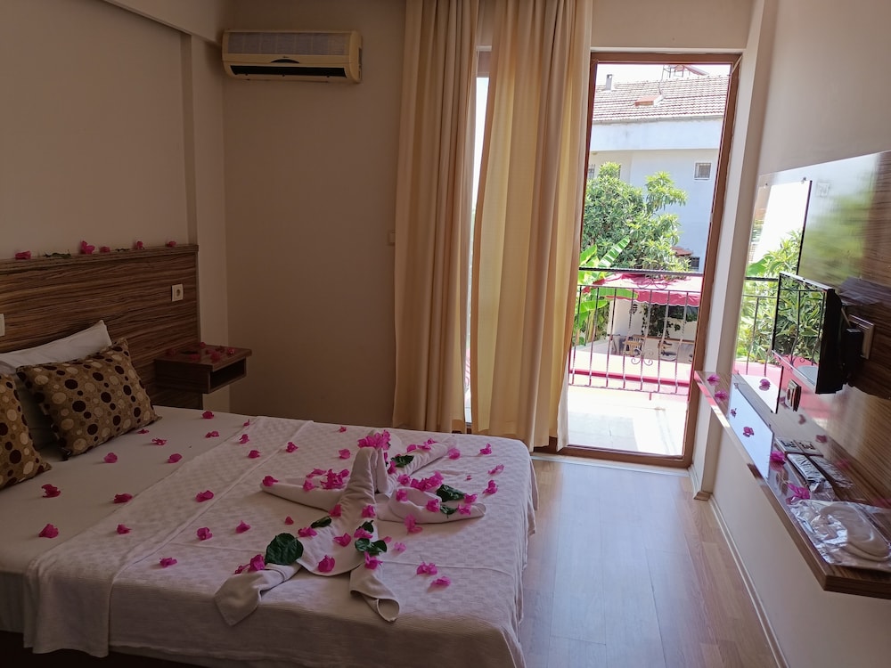 Standard Double Room - Photo 1