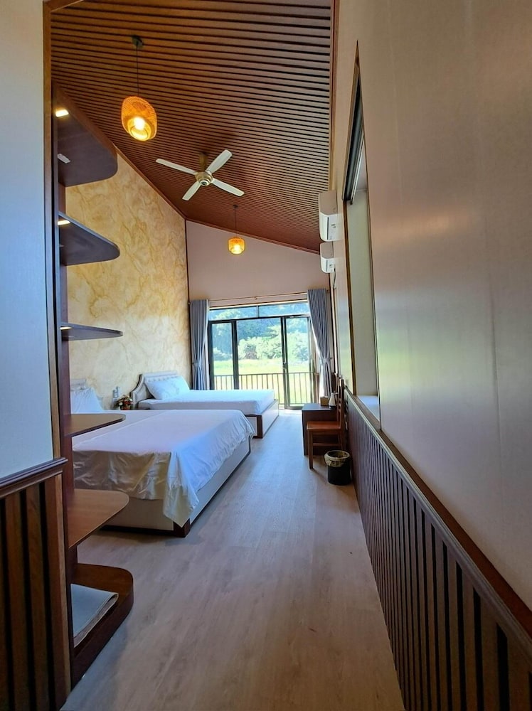 Family Quadruple Room, Mountain View photo 3