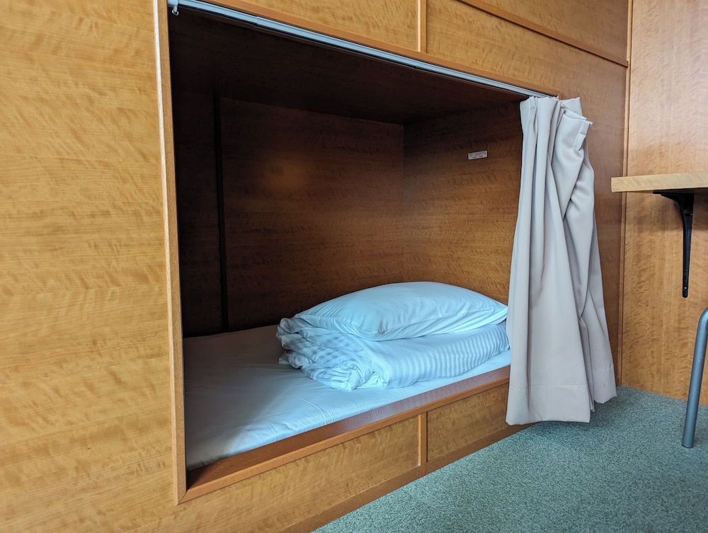 Luxury Shared Dormitory, Men only photo 1
