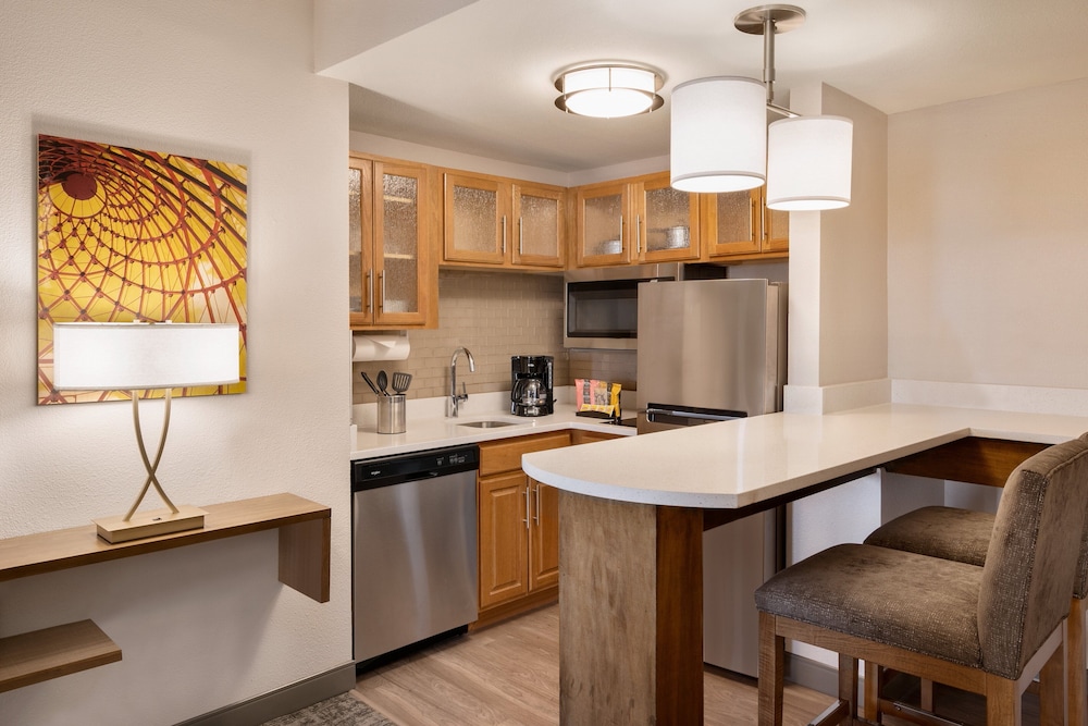 Suite, 1 Bedroom, Kitchen