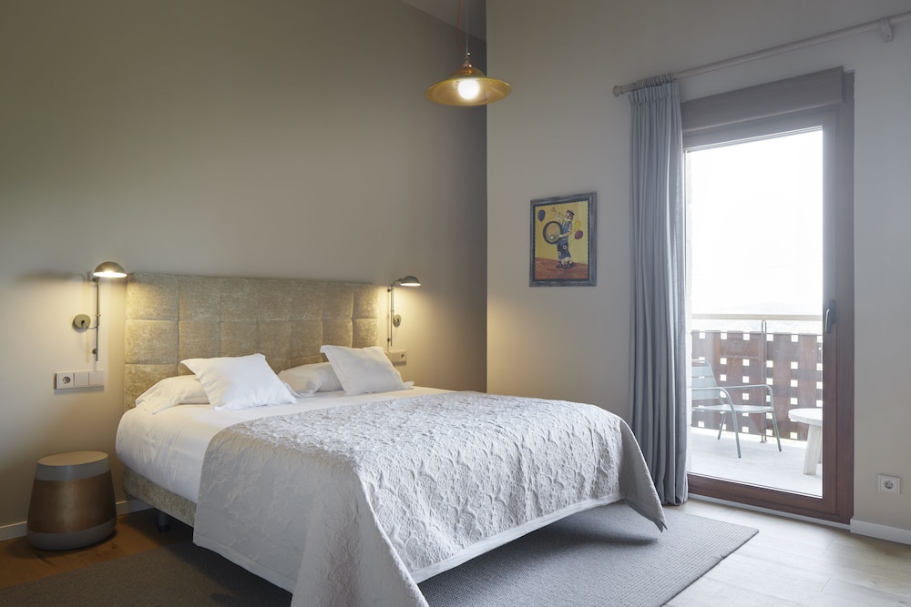 Deluxe Room - Photo 1