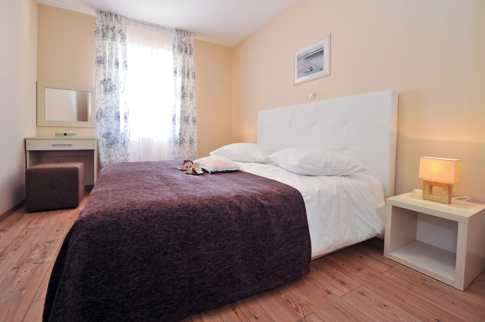 Superior Apartment, 2 Bathrooms, Sea View