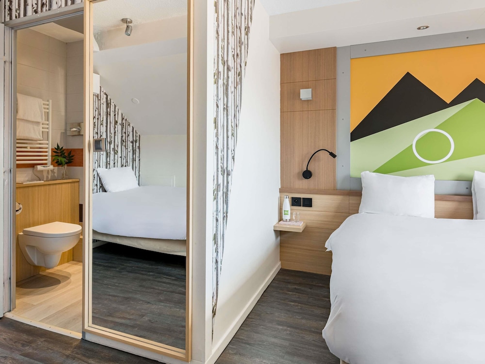 Family Room, Multiple Beds - Photo 3