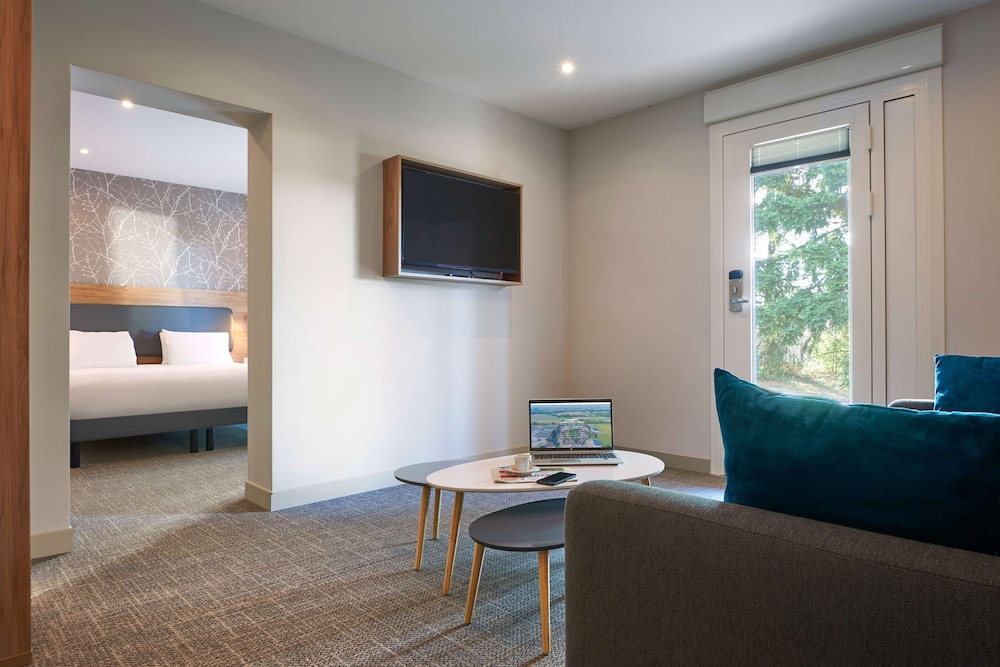Junior Suite, 1 King Bed