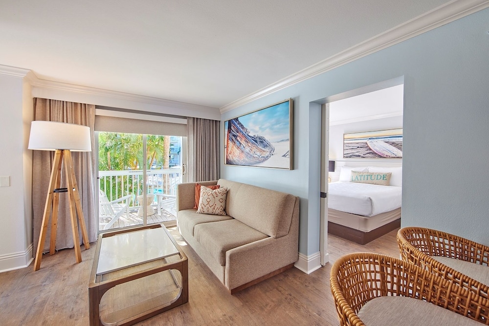 Suite, 2 Bedrooms, Pool View - Photo 4