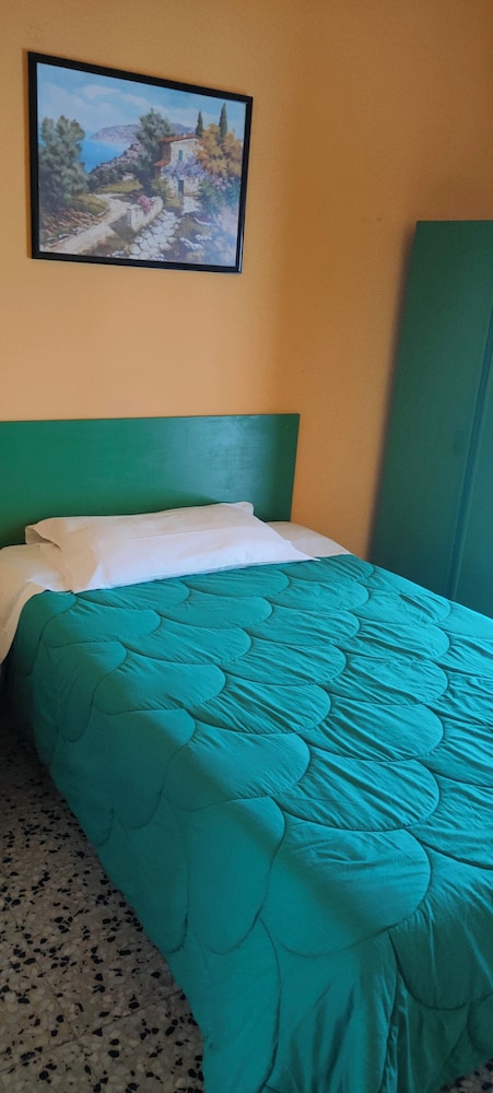 Classic Single Room, Balcony, Hill View