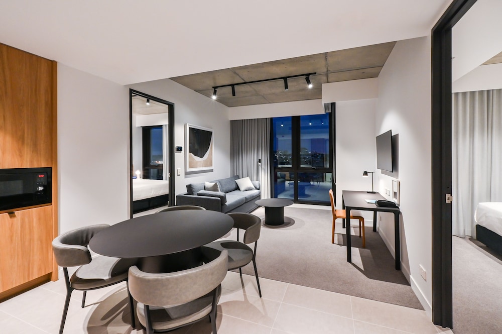 Executive Two Bedroom Apartment photo 1