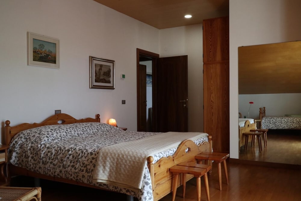 Triple Room, Private Bathroom (External) photo 2