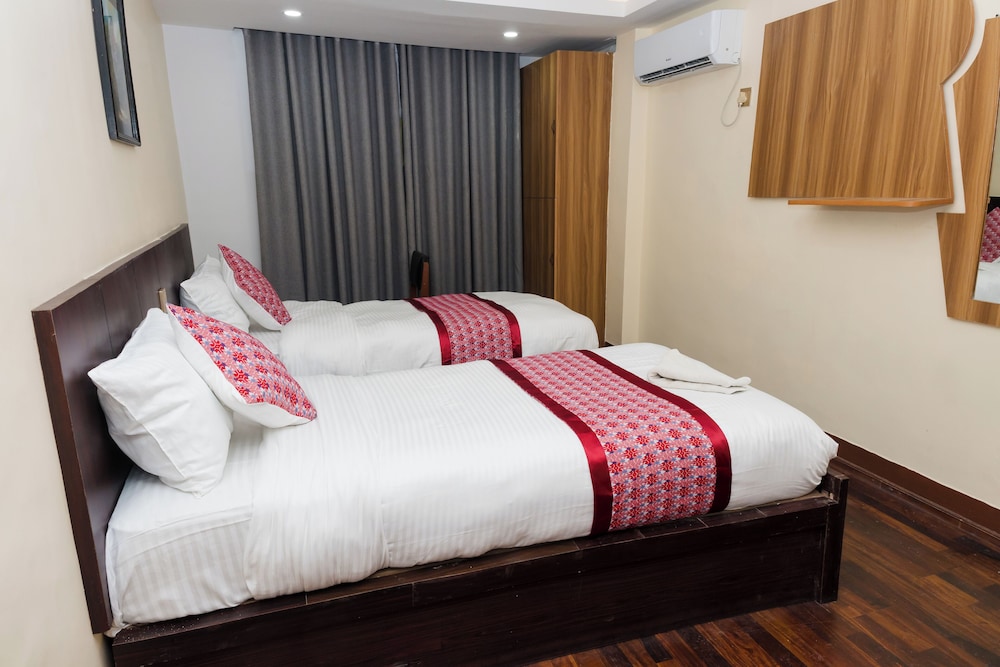 Deluxe Room - Photo 8