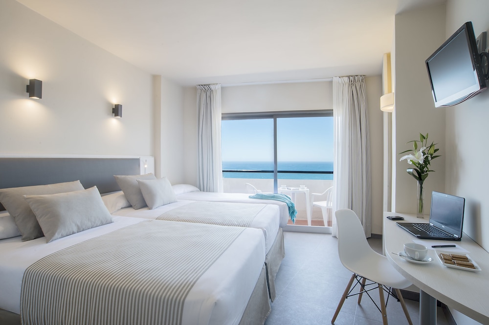Standard Twin Room, Balcony - Photo 4