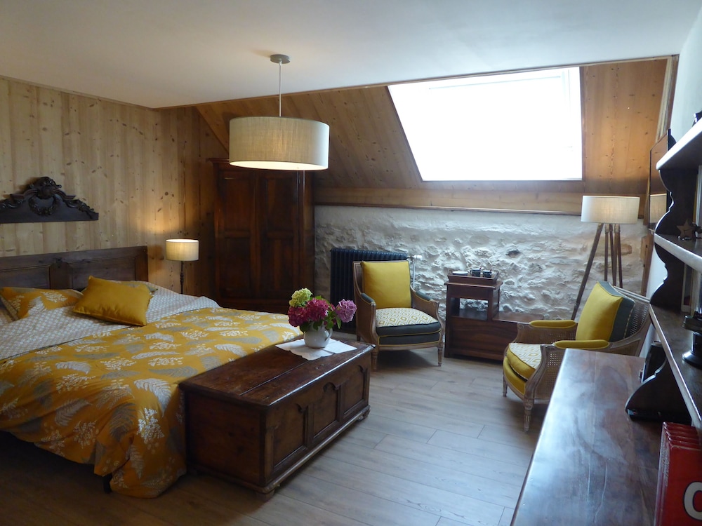 Signature Double or Twin Room, Private Bathroom, Mountain View photo 1