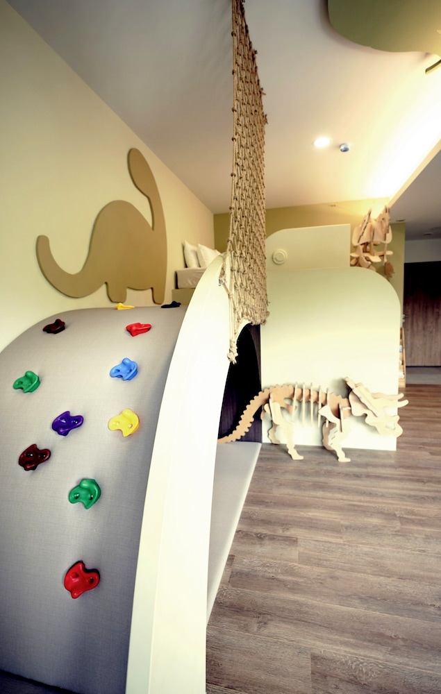 Family Quadruple Room, 1 Bedroom, Non Smoking, Balcony photo 3