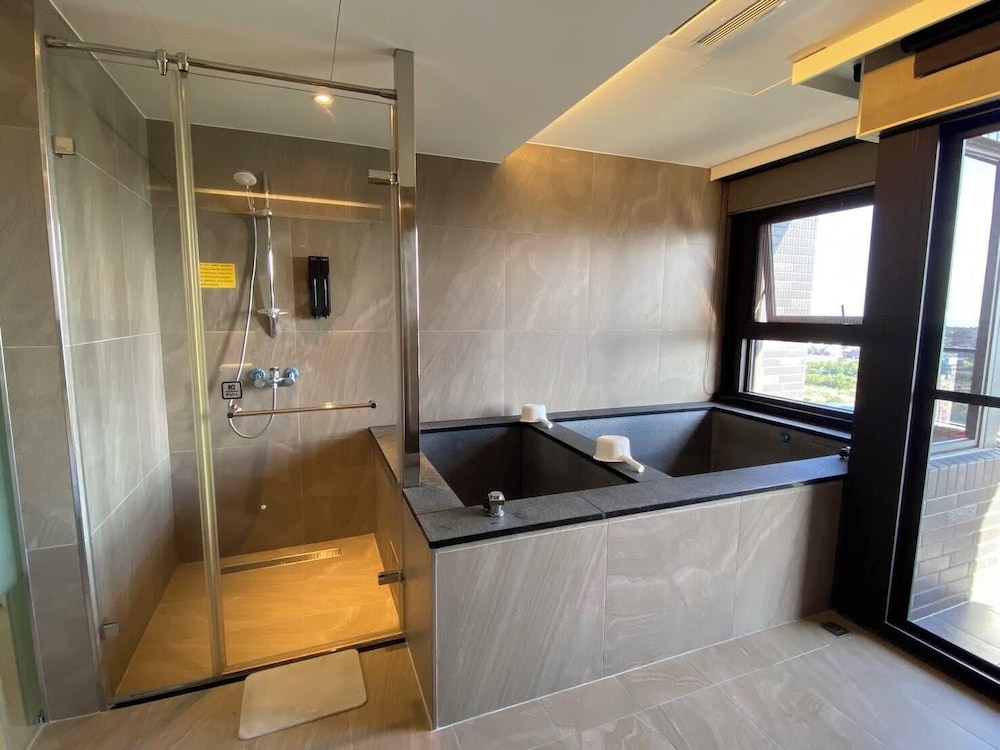 Signature Triple Room photo 2